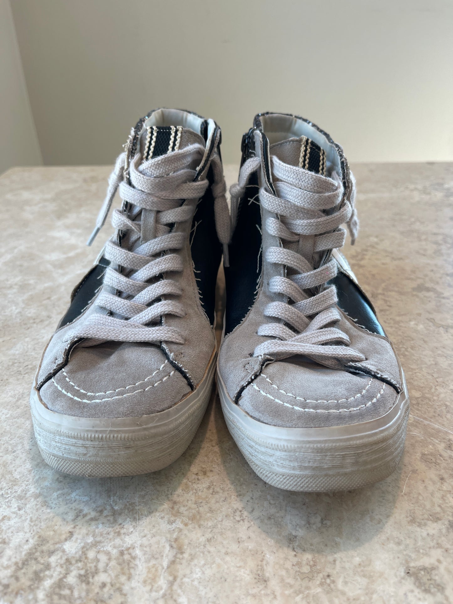 7.5 Shu Shop Roxanne Glitter Hightop