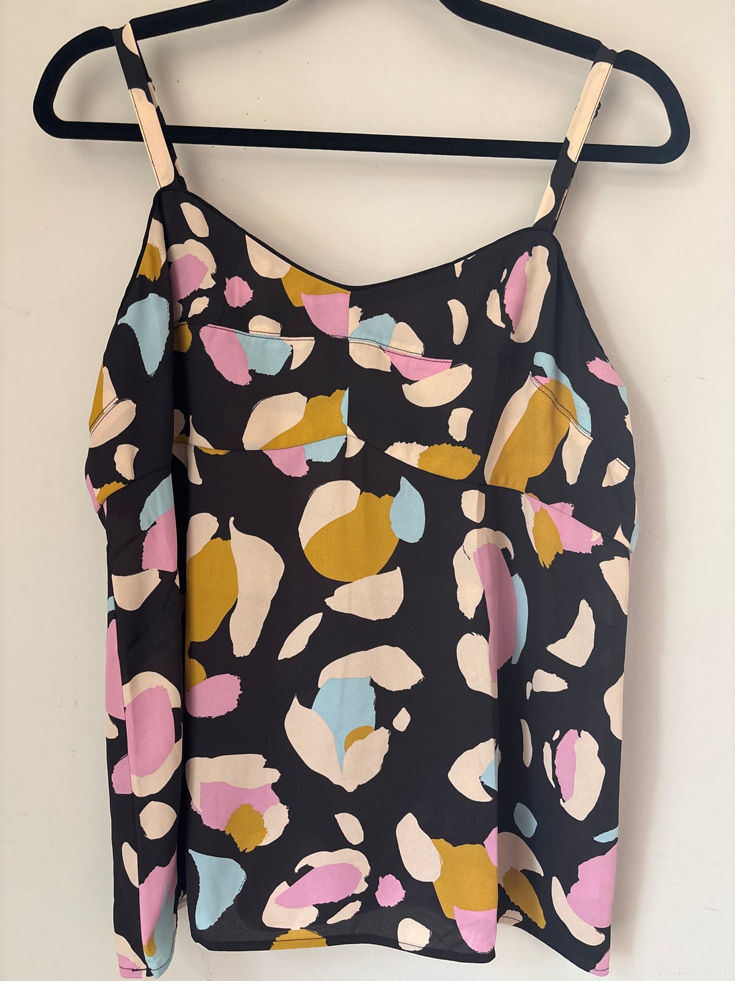 M Cabi Black + Multi Tank