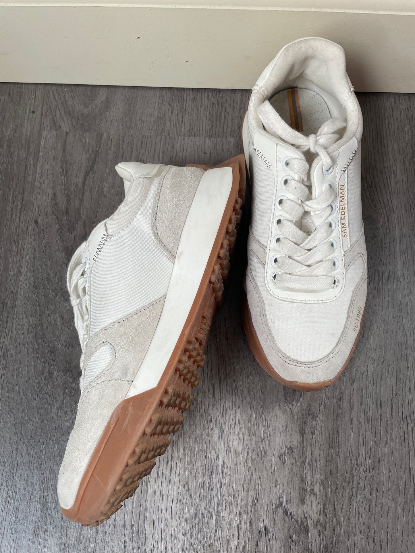 7.5 Sam Edelman White Sneaker