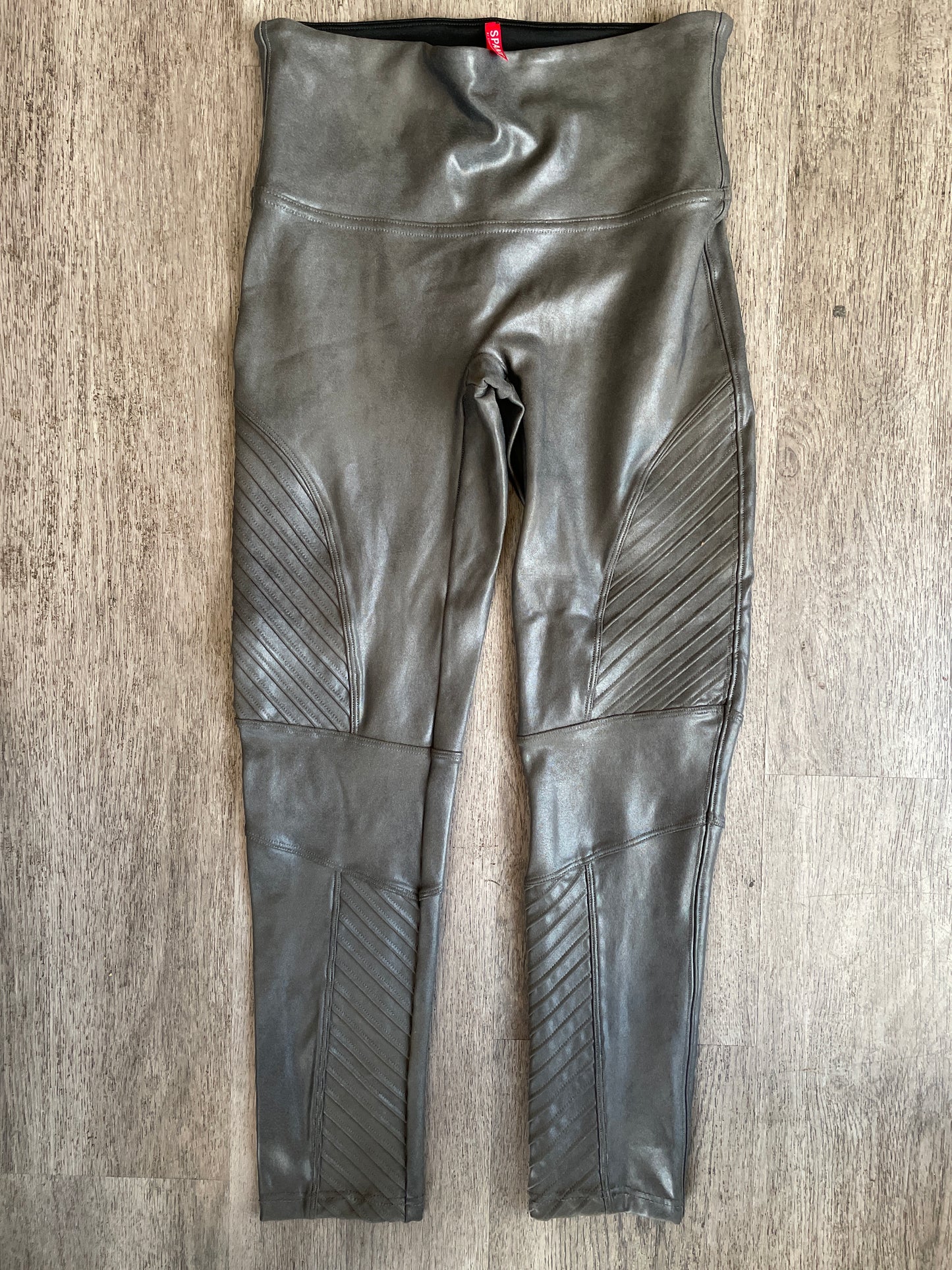 M Spanx Gray Moto Legging