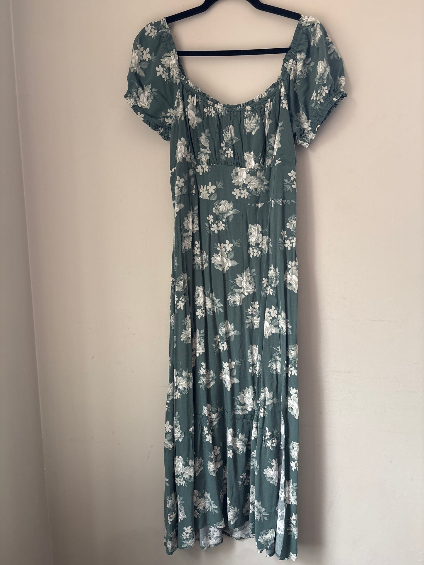 XL Floral Hollister Dress