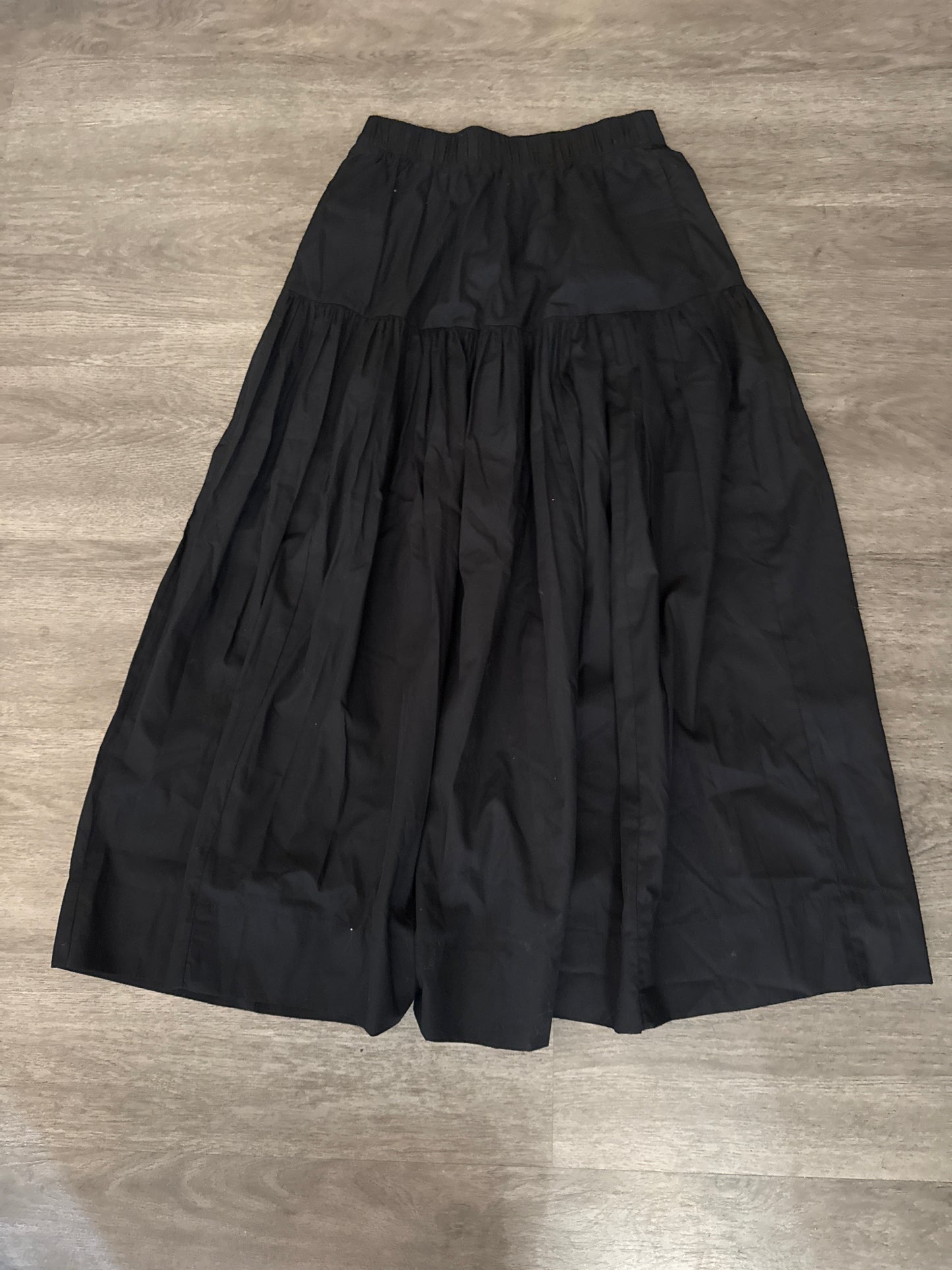XS Abercrombie Black Mid Rise Maxi Skirt
