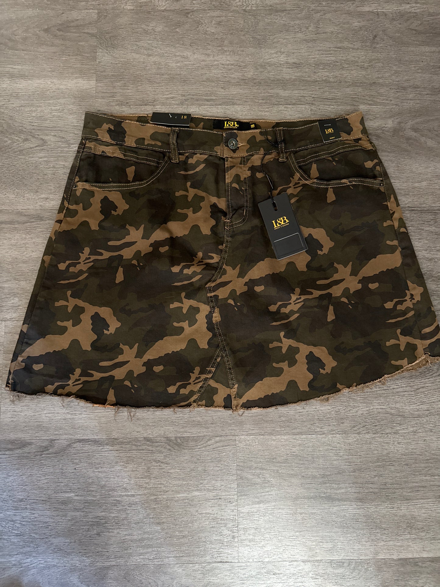 18 NWT Lucky & Blessed Camo Skirt