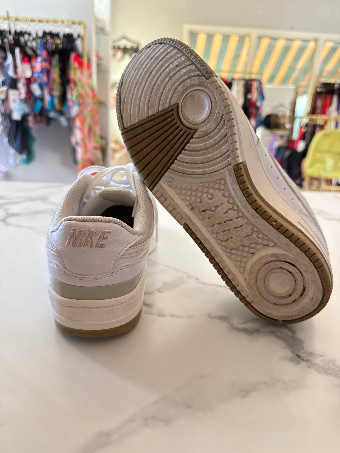 9.5 Nike Gamma Force Sneakers