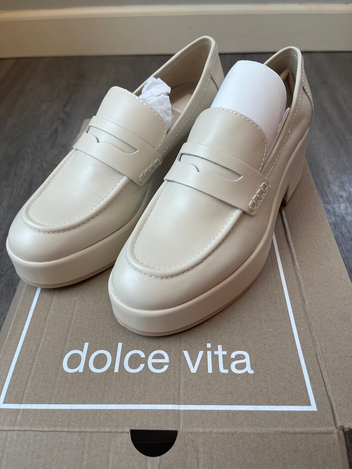 8.5 NEW Dolce Vita Chunky Loafer