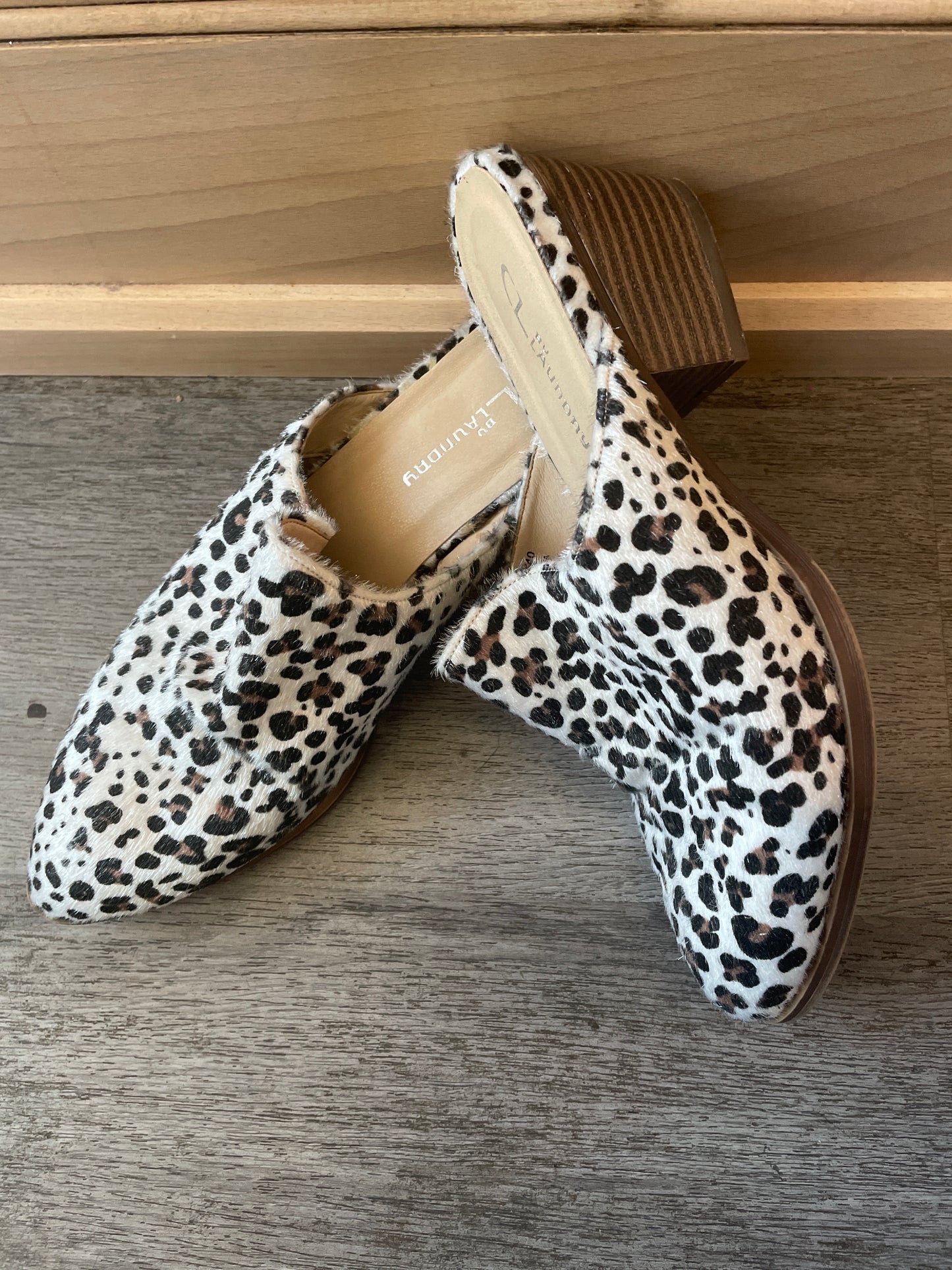 9 CL Chinese Laundry Leopard Mule
