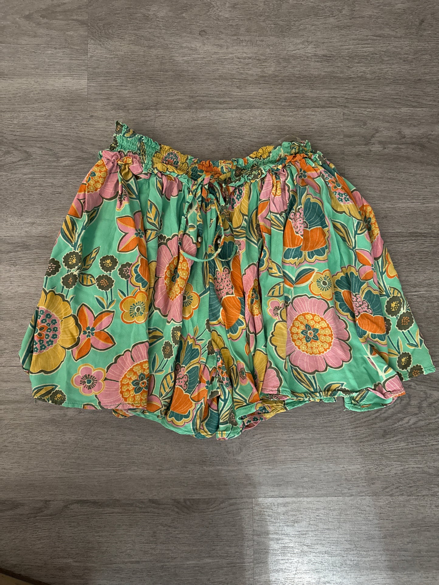 S Green Floral Shorts