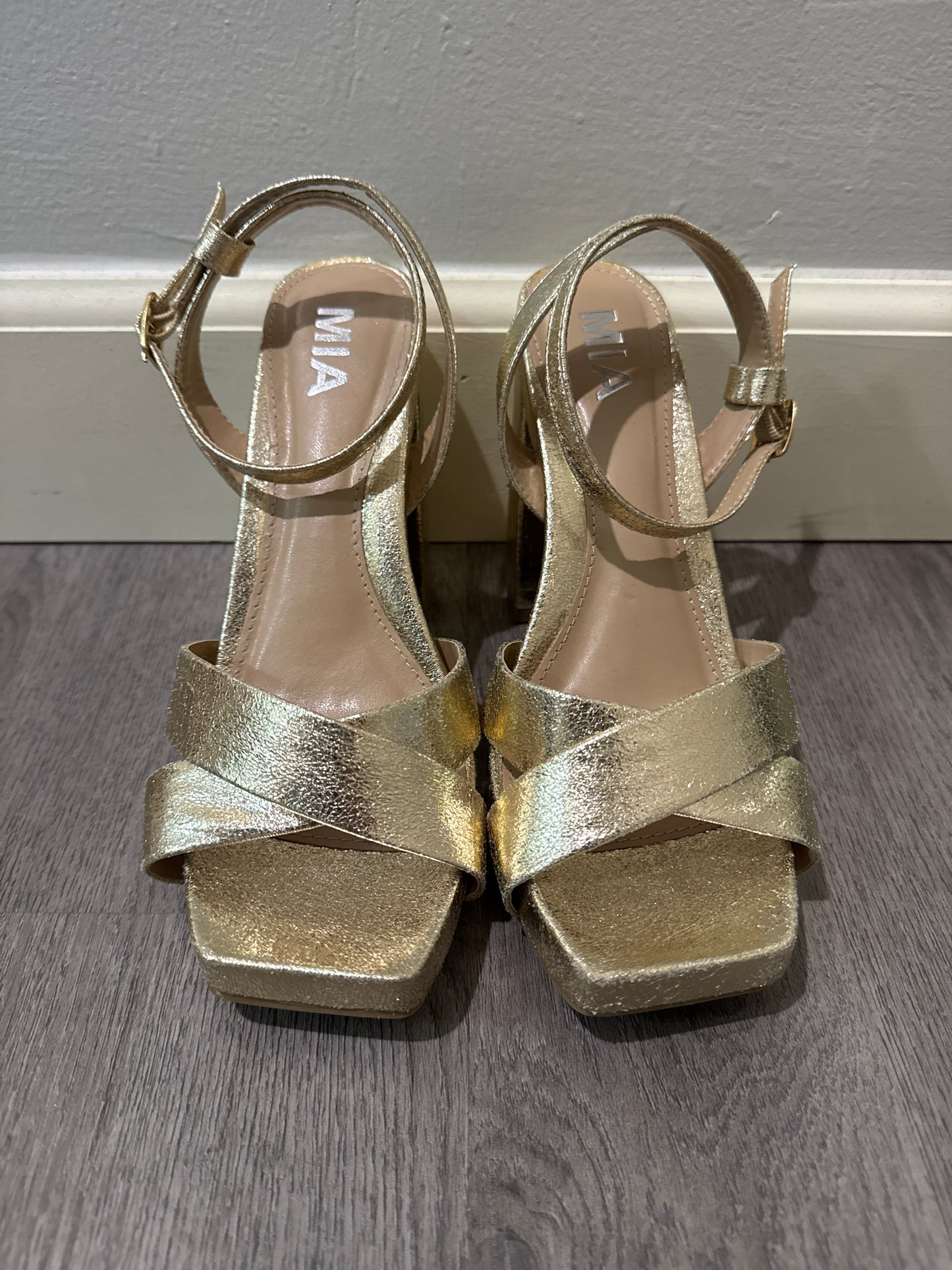 7.5 MIA Gold Metallic Heels