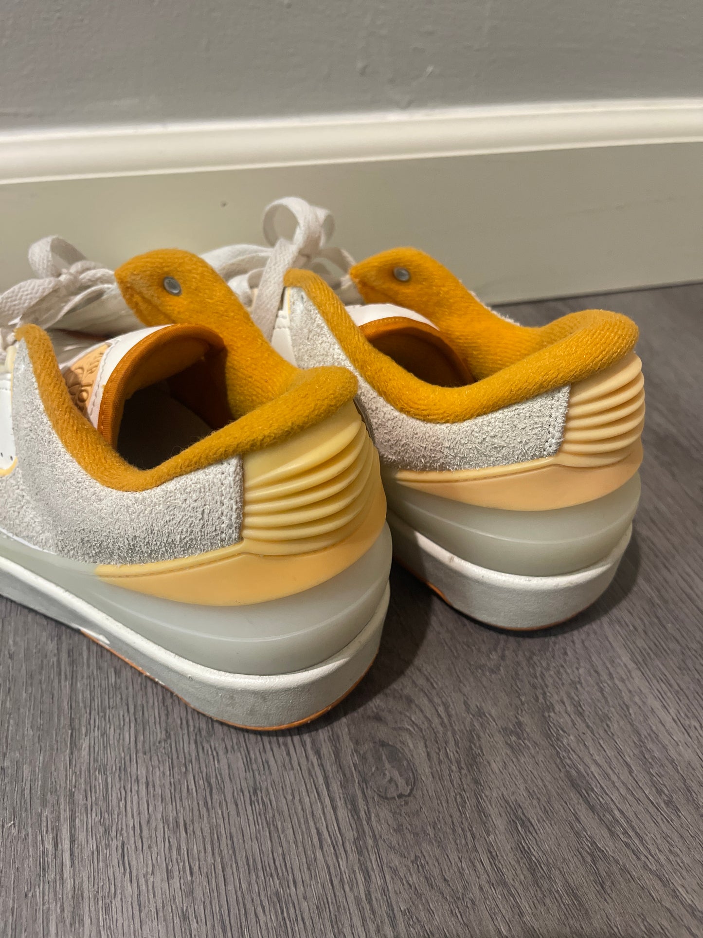 7Mens (8.5W) Air Jordan 2 Retro Low Melon