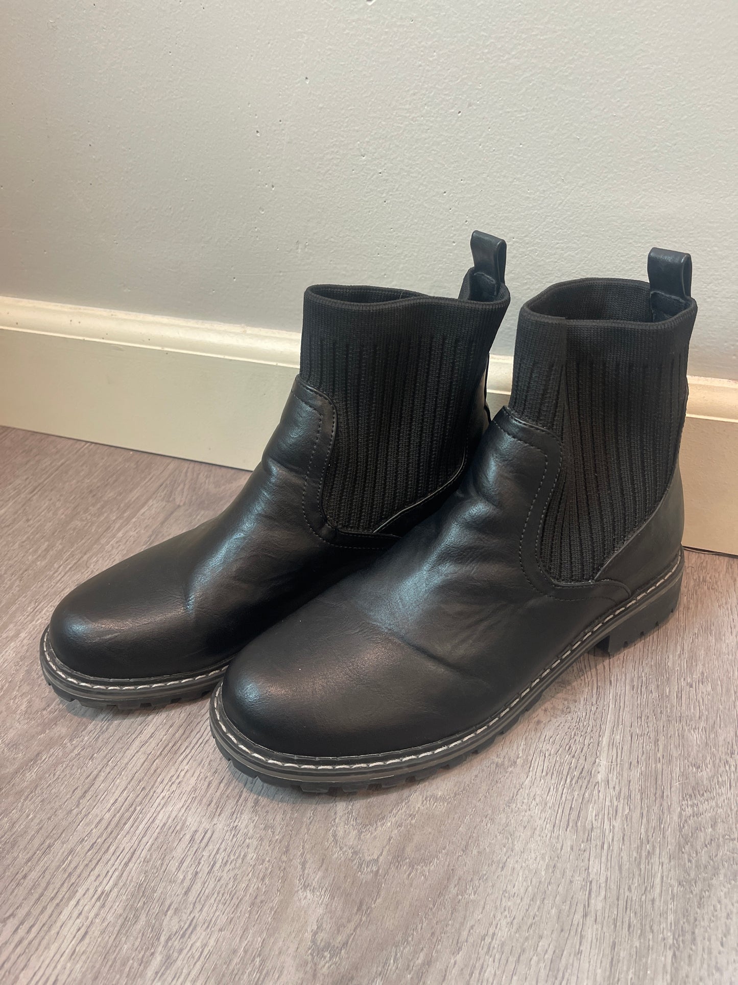 10 Corkys Cabin Fever Black Boot