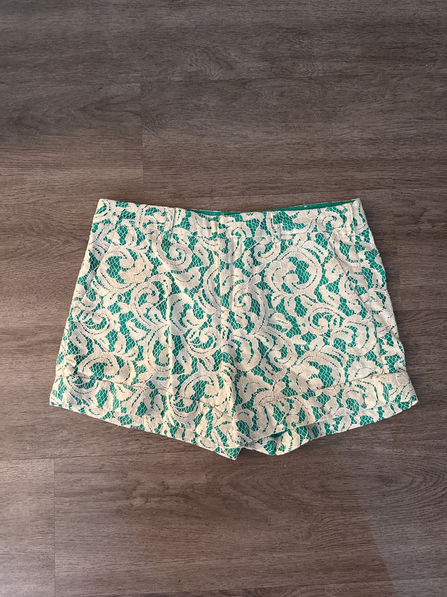 S Tart Green Lace Shorts