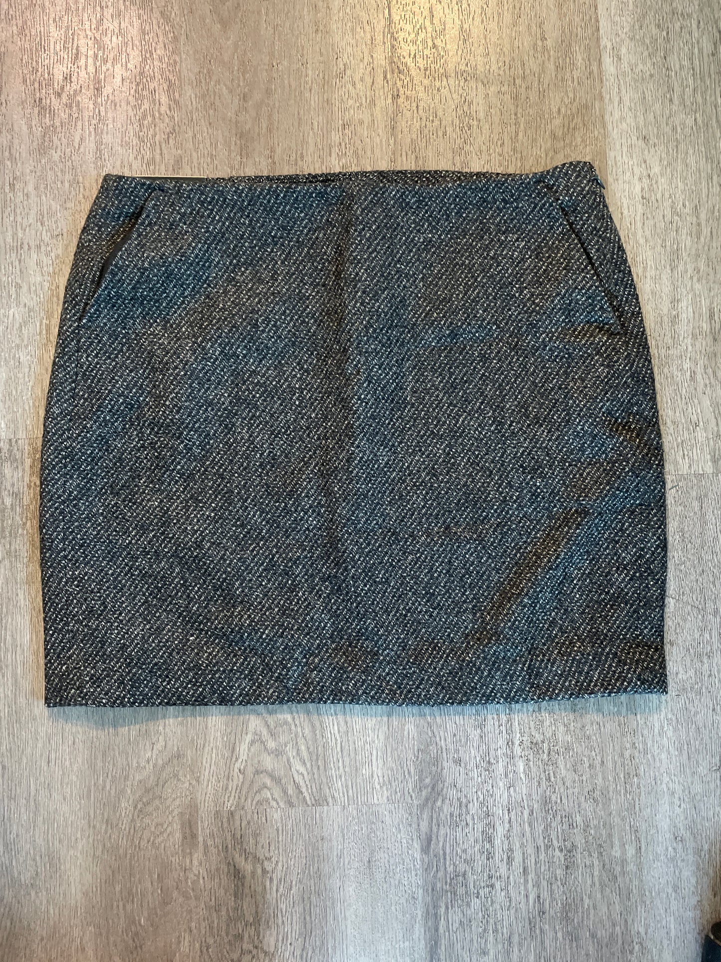 10 NWT BANANA Republic Wool Skirt