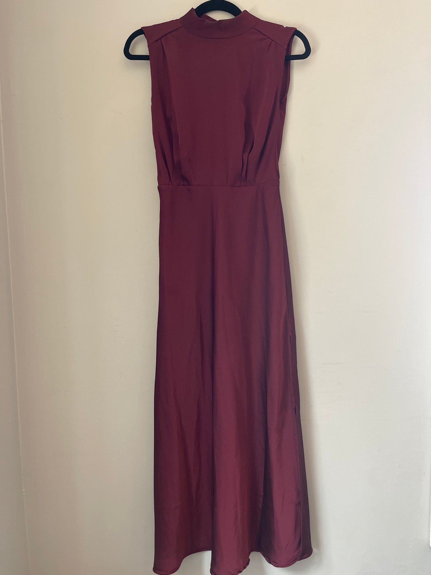 S lulus Maroon Satin Maxi