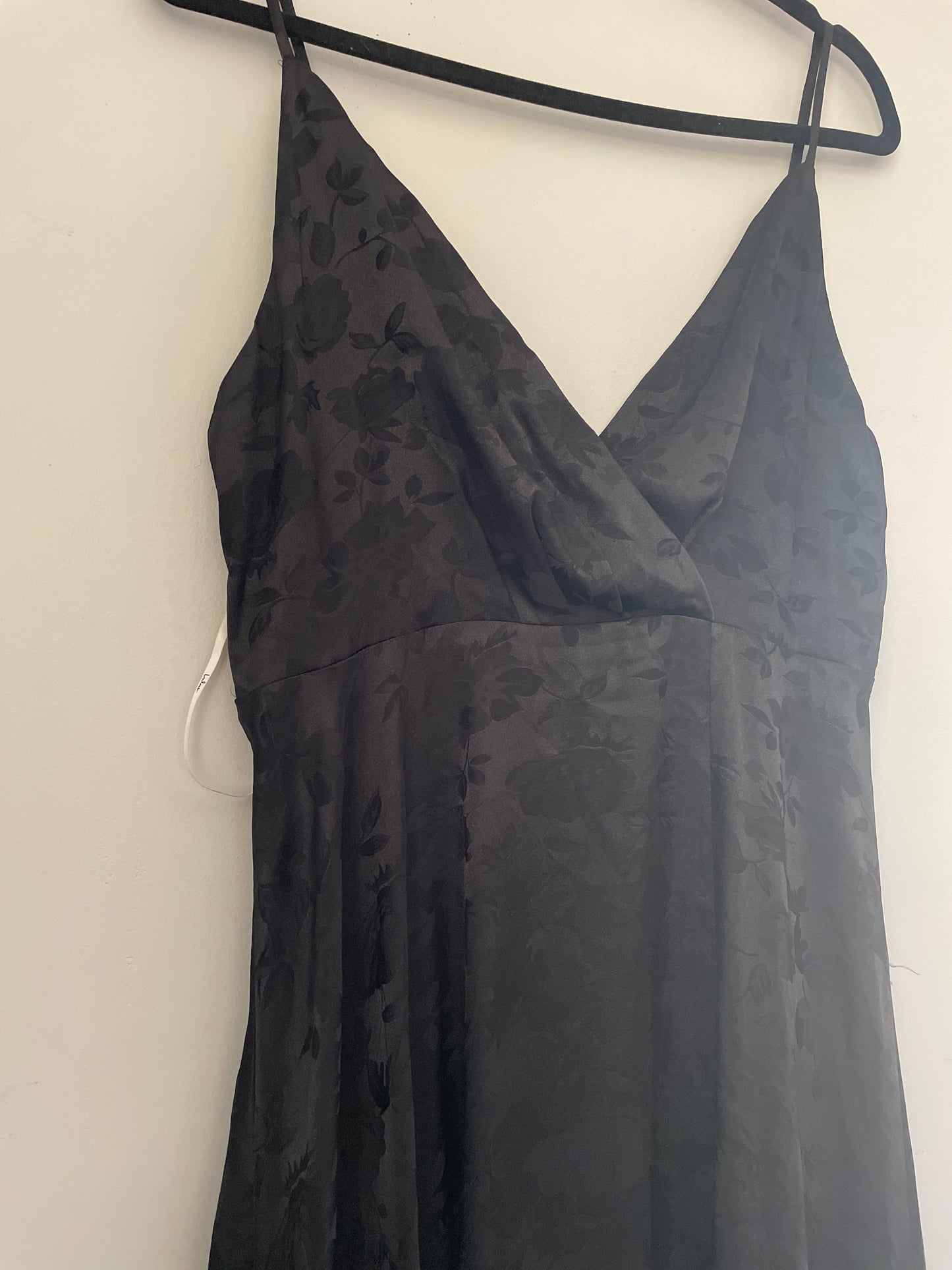 L Lulus Black Satin Floral Floor Length Dress