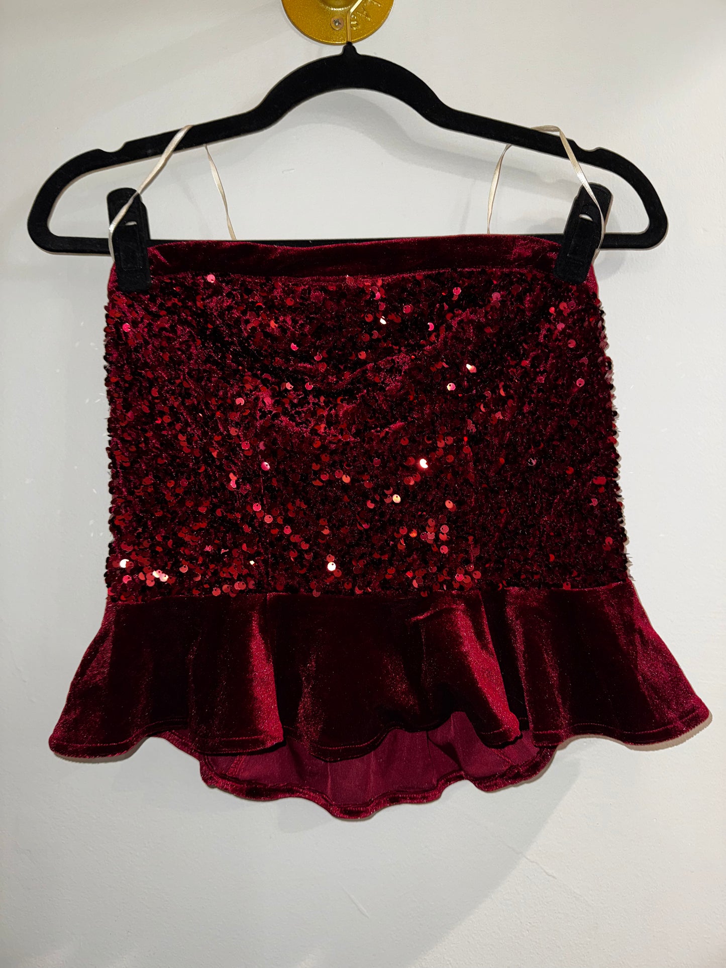 L NWT Umgee red sequin and velvet ruffle top