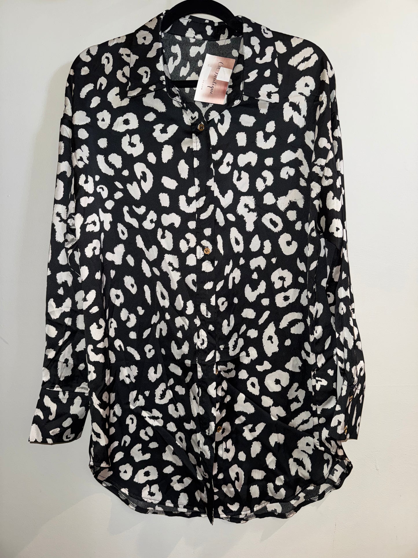 L NWT Black Leopard Button Up