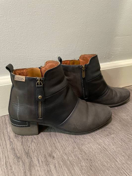 38 Pikolinos (7.5/8) Malaga Ankle Boot