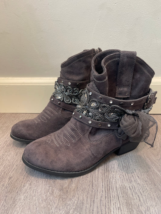8 Not Rated Bling Bootie