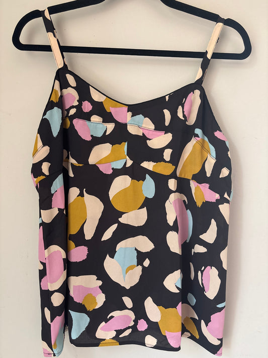 M Cabi Black + Multi Tank