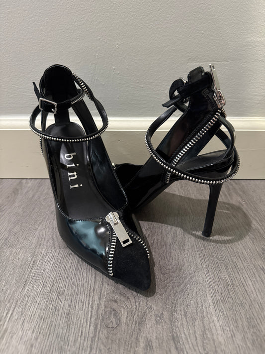 10 Gianni Bini Black Zipper Heels