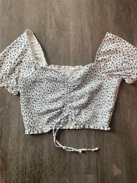L Le Lis Smocked Floral Puff Sleeve Crop Top – Blue & Cream