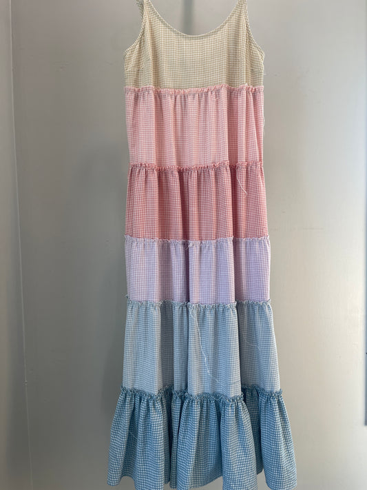 S easel Gingham Tiered Maxi