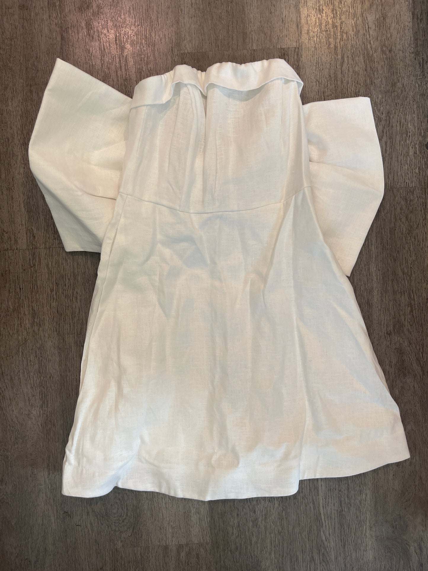 2 NWT DISSH White Aisle Linen Back Bow Dress