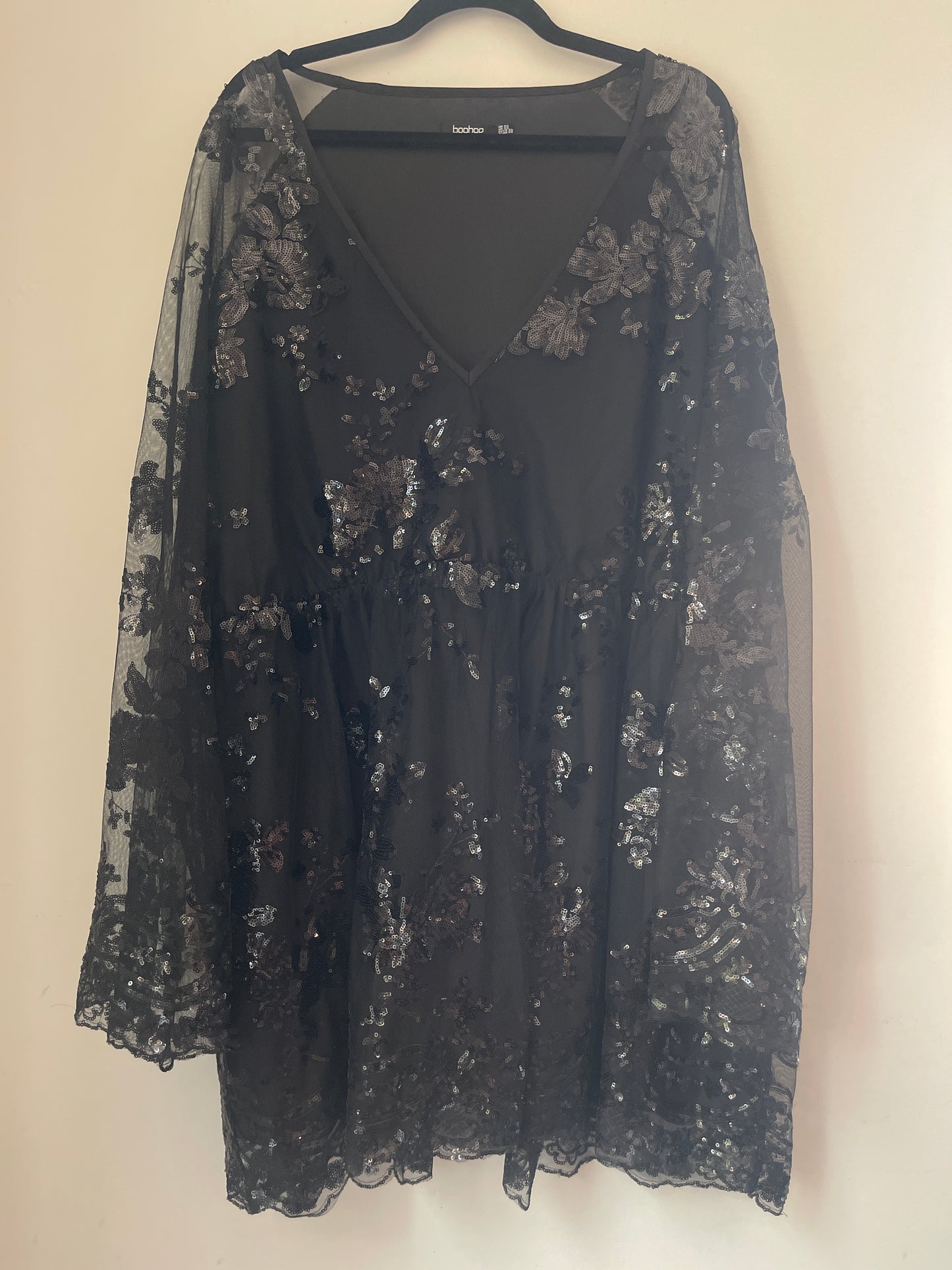20 boohoo Black Floral Sequin Dress Tunic / Dress