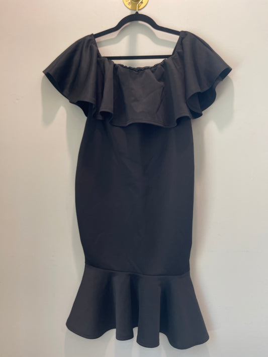 6 NWT boohoo Maternity Black Ruffle Scuba Dress