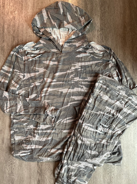 1X NEW Camo Distressed Set