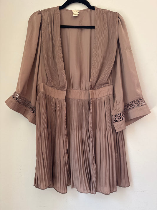 S Gimmicks by BKE Metallic Brown Kimono