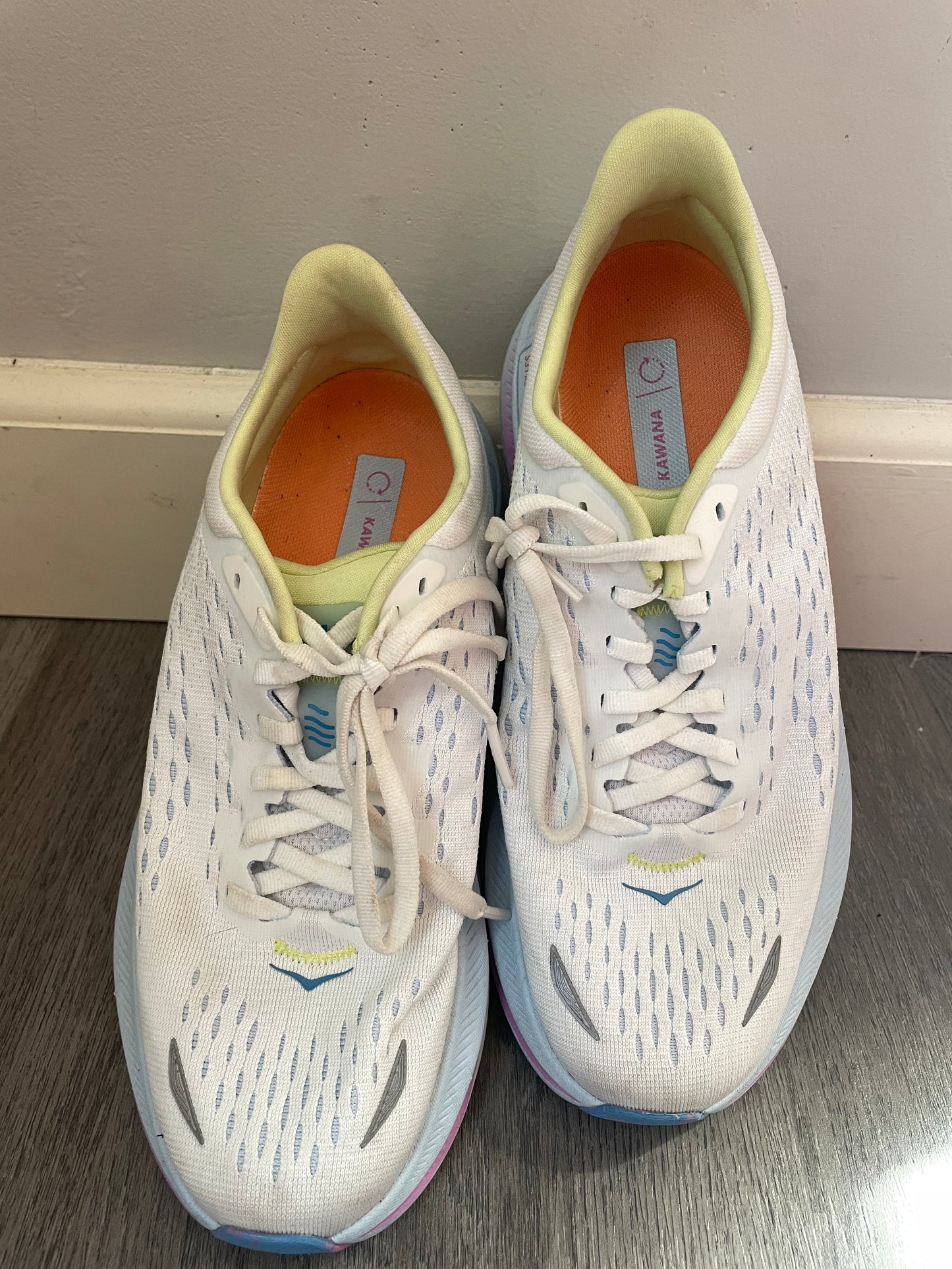 6 White/Ice Blue Kawana Hoka Sneaker
