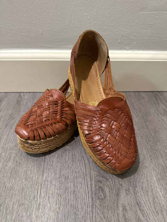 23(6.5) Brown Woven Platform Sandal