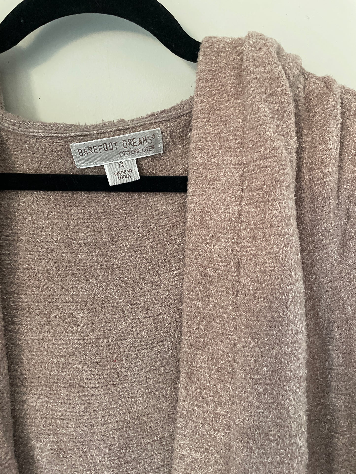 1X Barefoot Dreams CozyChic Lite Resort Cardi Hooded