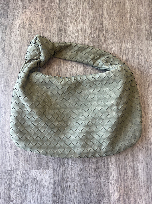 Urban Expressions Woven Shoulder Bag