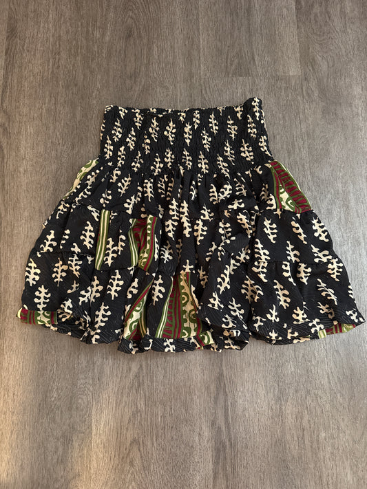 S NWT Earthbound Black/White Pull-On Peasant Skirt