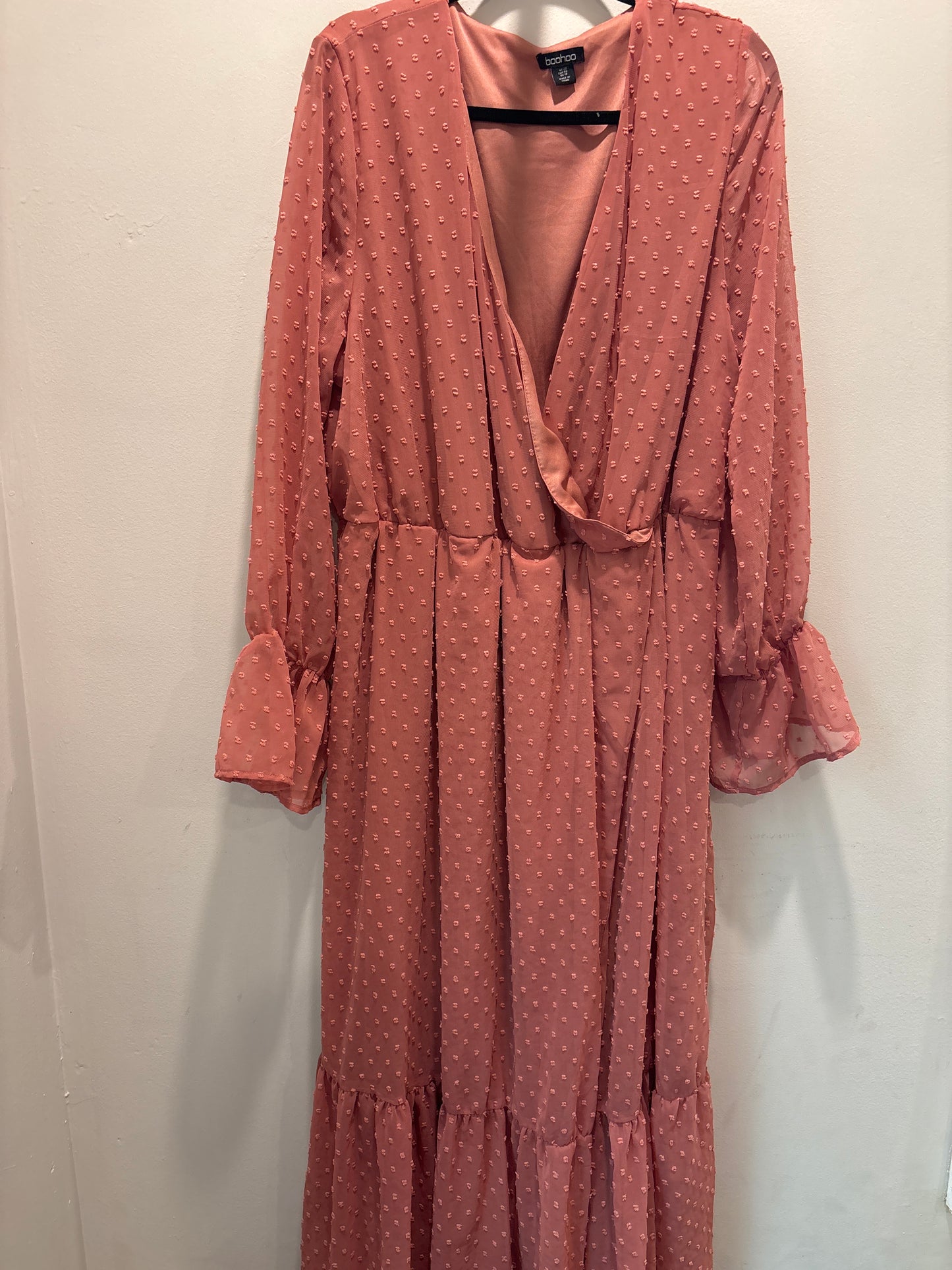 18 Boohoo Swiss Dot Dress Dress