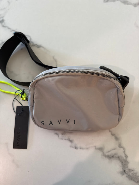 SAVVI NWT Gray and Black Belt Bag