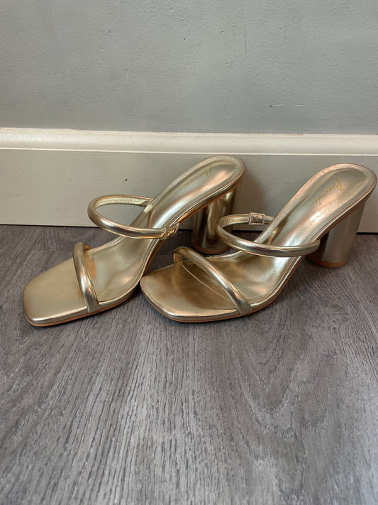 8 Gold Strap Heel