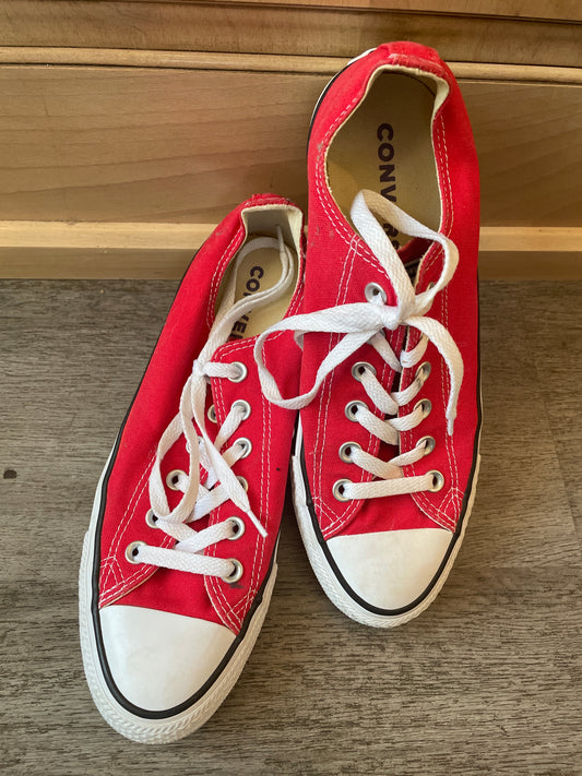 9 (men’s 7) Converse Red Low