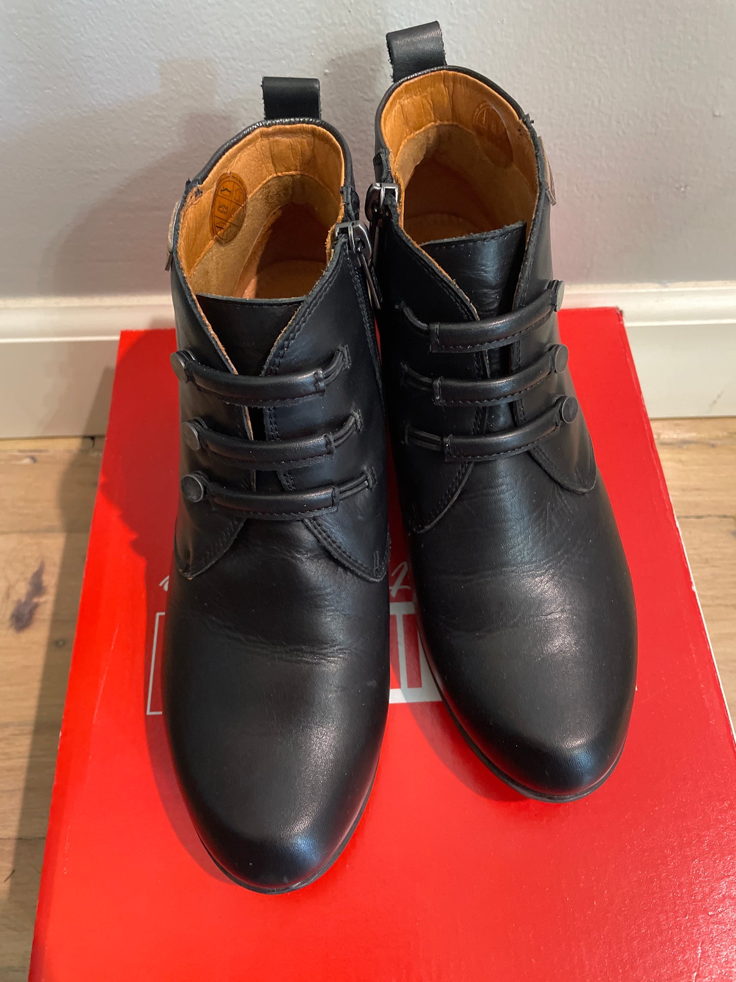 38 Pikolinos Rotterdam 902