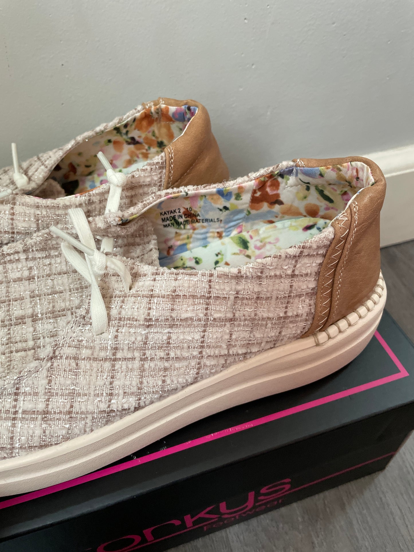 10 Corkys Tweed Shoe