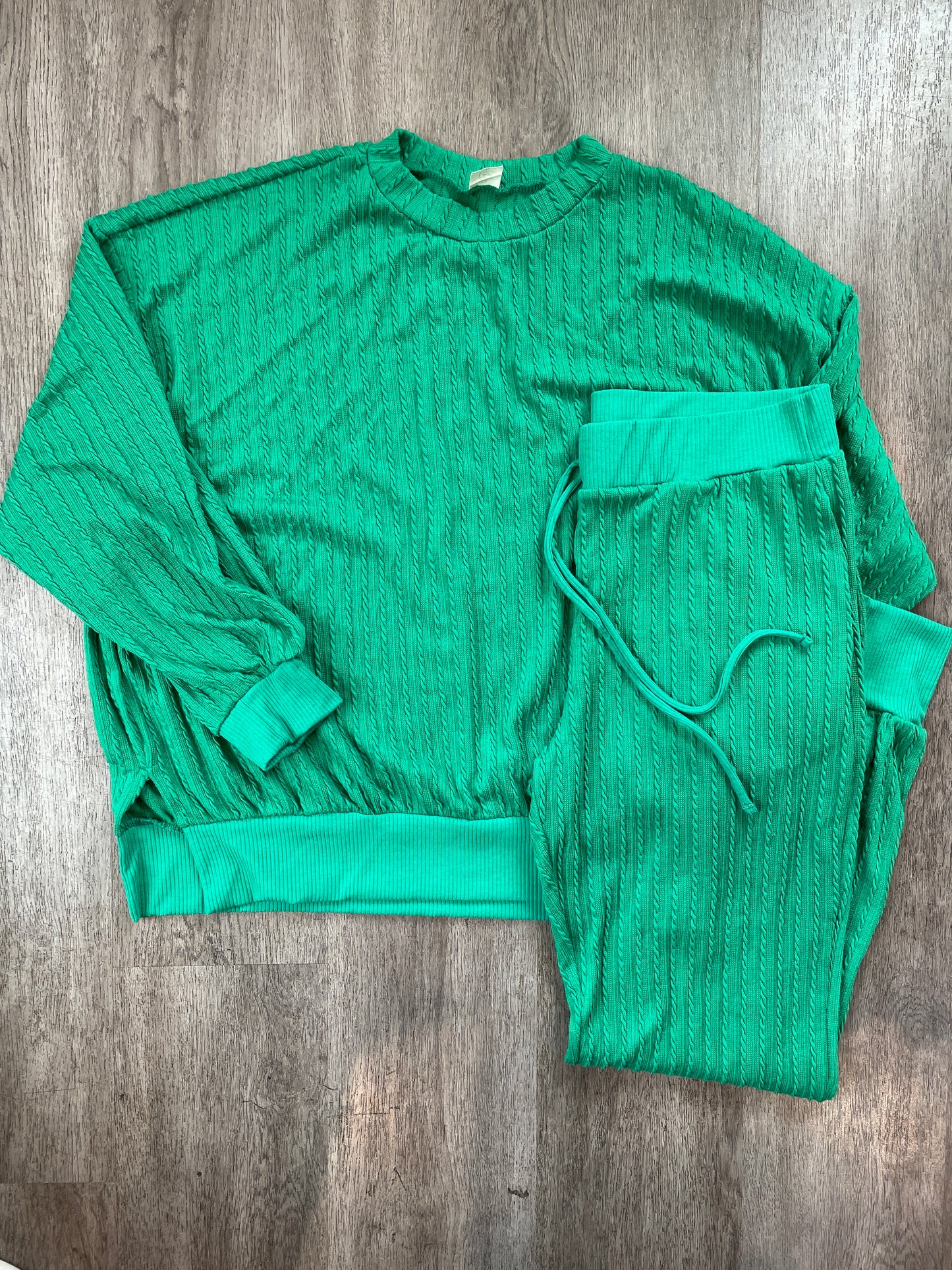 M Like Love Green Corded Set