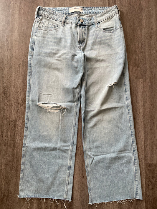 12R / 31 NWT Hollister Low Rise Baggy Light Wash Jean