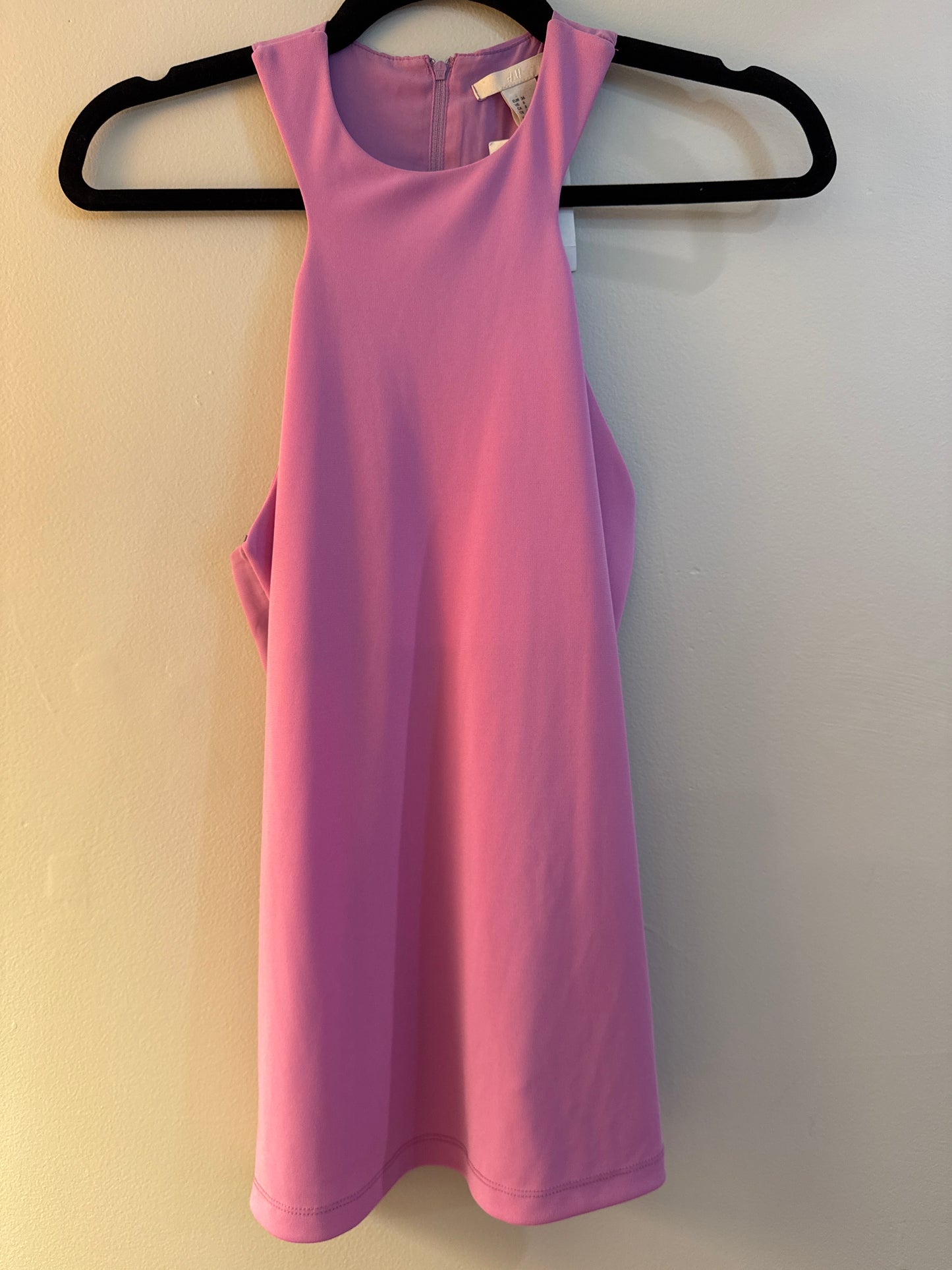 6 NWT H&M Fuchsia Scoop Neckline Sleeveless Blouse