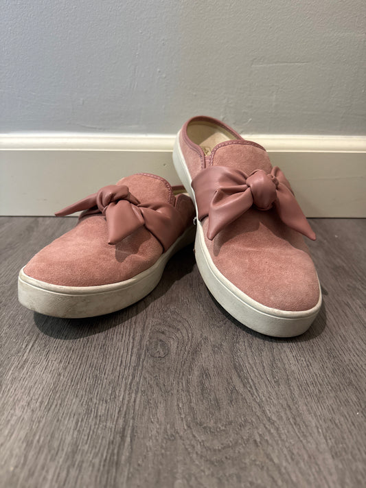 11 Spenco Suede Mule in Blush