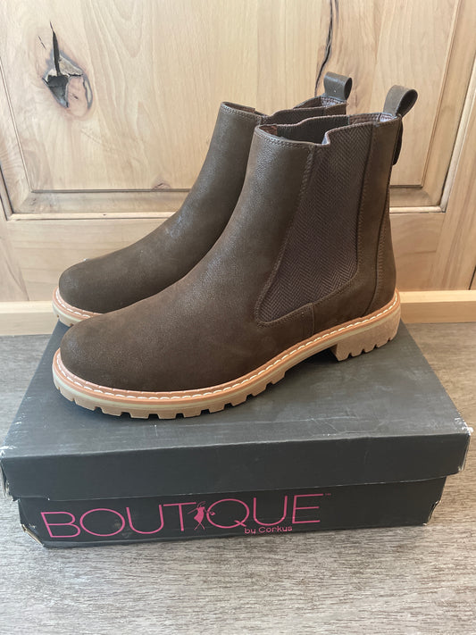11 NEW Corkys Brown Bootie