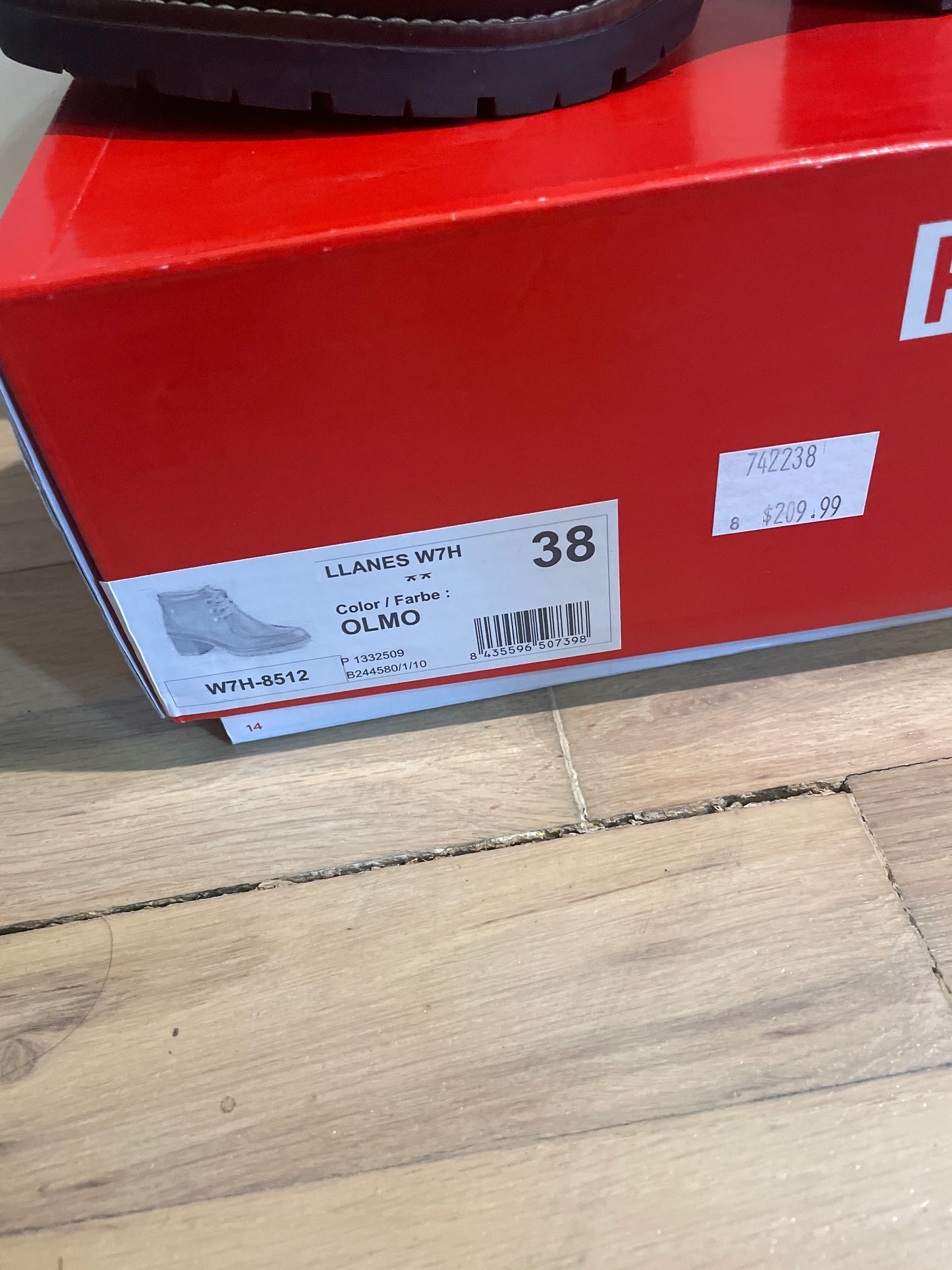 38 Pikolinos Llanes W7H