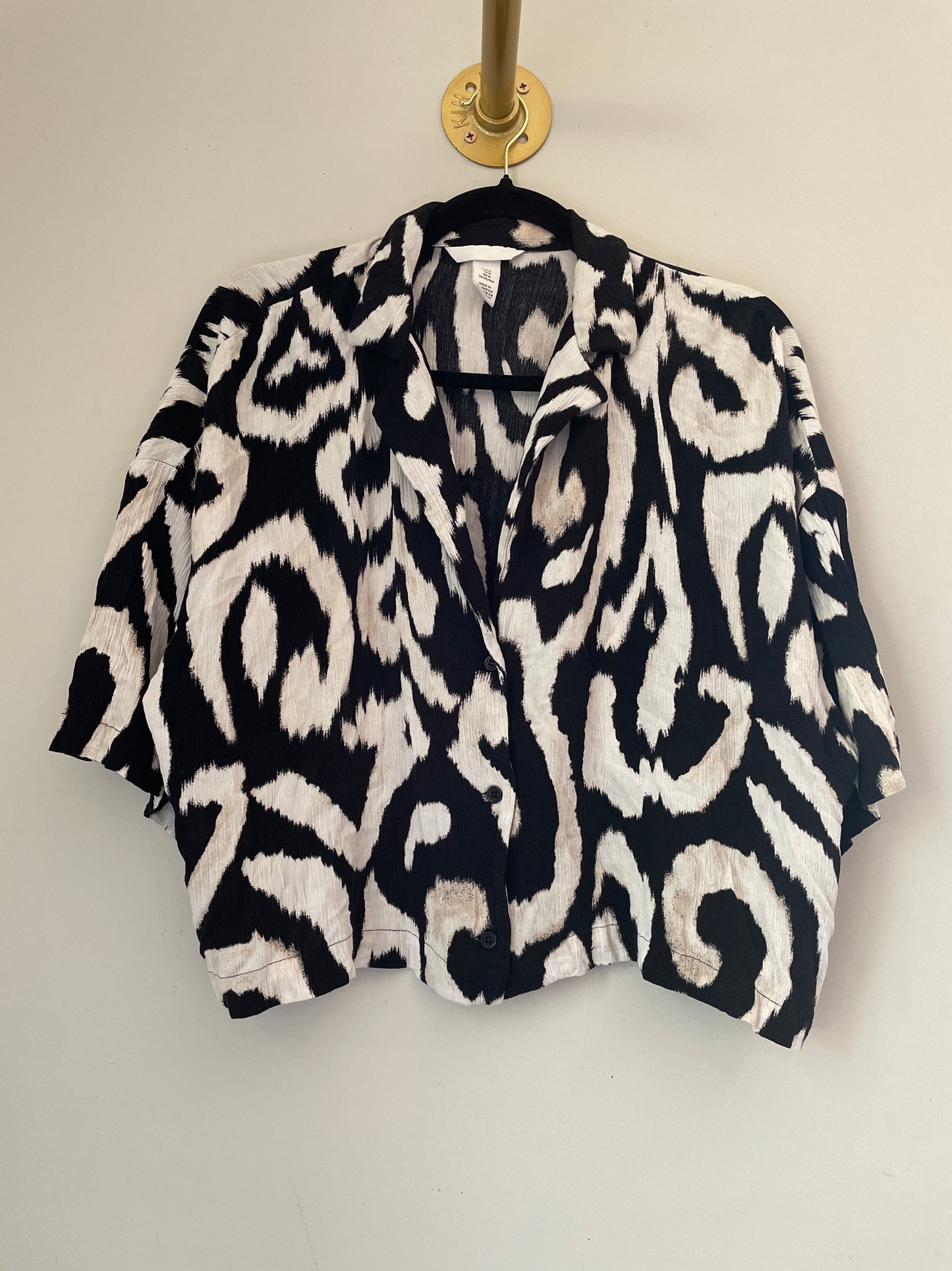M H&M Black & White Patterned Button Up