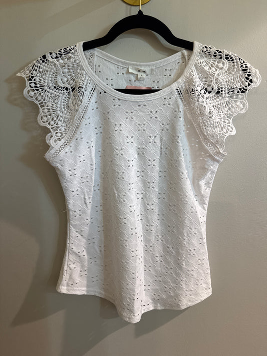 M NWT Mine white eyelet top